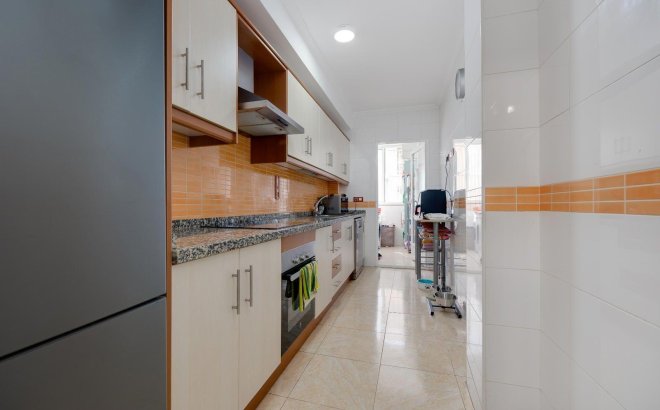 Resale - Apartment -
Torrevieja - Centro