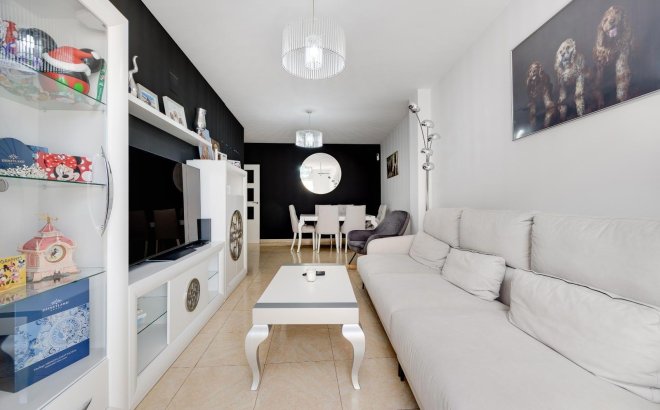 Resale - Apartment -
Torrevieja - Centro