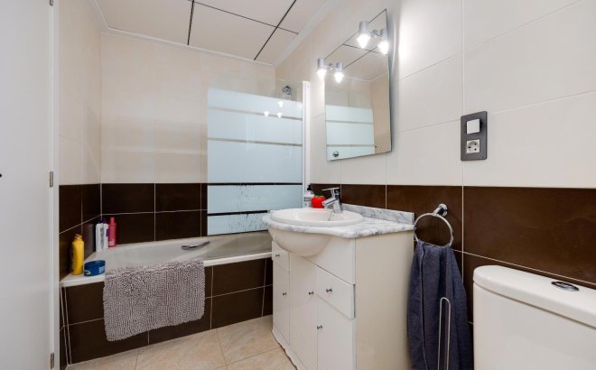 Resale - Apartment -
Torrevieja - Centro