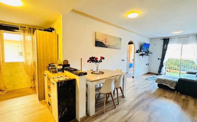 Resale - Apartment -
Orihuela Costa - Playa Flamenca
