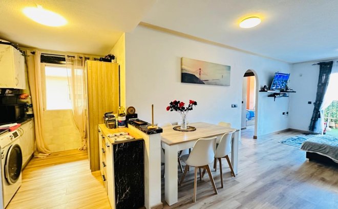 Resale - Apartment -
Orihuela Costa - Playa Flamenca