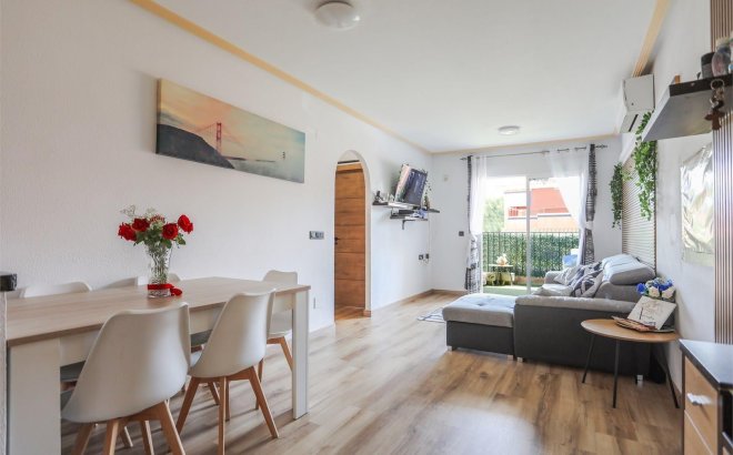 Resale - Apartment -
Orihuela Costa - Playa Flamenca