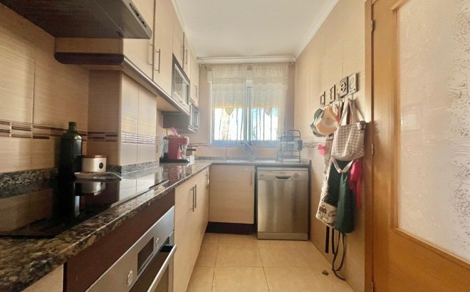 Resale - Apartment -
Torrevieja - Centro