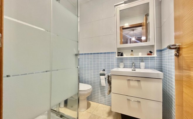 Resale - Apartment -
Torrevieja - Centro