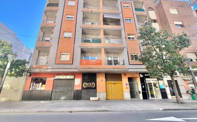 Resale - Apartment -
Torrevieja - Centro