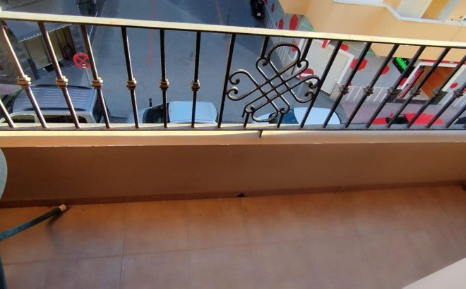 Revente - Appartement -
Torrevieja