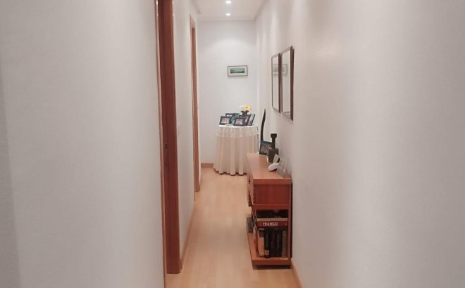 Revente - Appartement -
Torrevieja