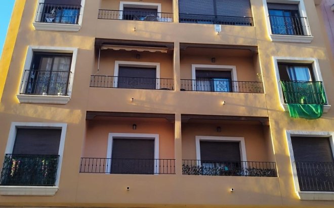 Revente - Appartement -
Torrevieja
