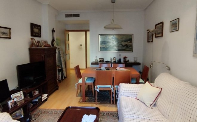 Revente - Appartement -
Torrevieja
