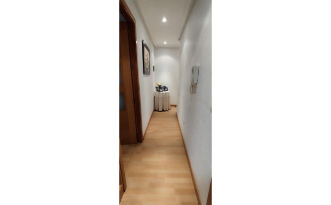 Revente - Appartement -
Torrevieja
