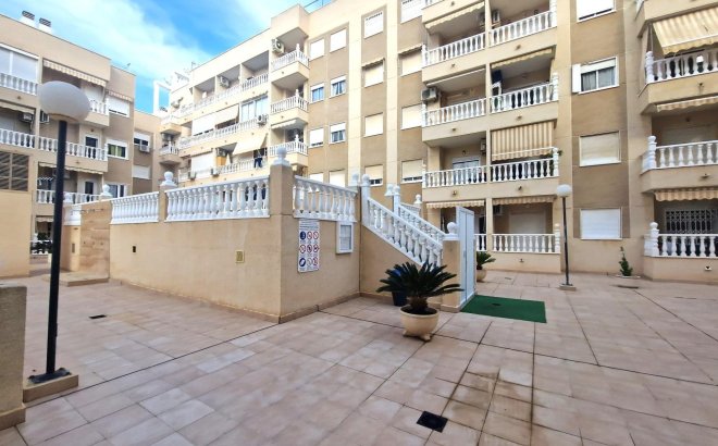 Resale - Apartment -
Torrevieja - Playa del Cura