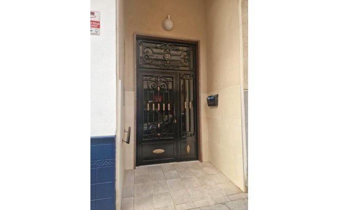 Resale - Apartment -
Torrevieja - Playa del Cura