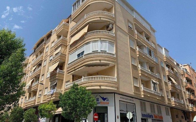Resale - Apartment -
Torrevieja - Playa del Cura