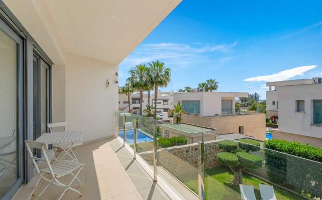 Resale - Villa -
Orihuela Costa - Costa Blanca