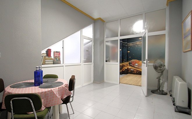 Resale - Commercial -
Torrevieja - Las Piscinas Naturales