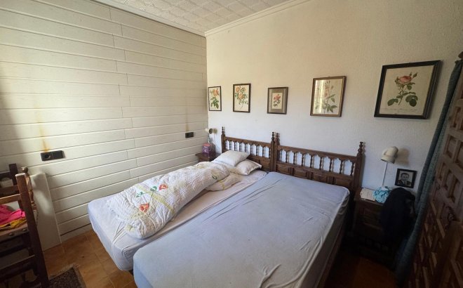 Resale - Bungalow -
Torrevieja - Costa Blanca