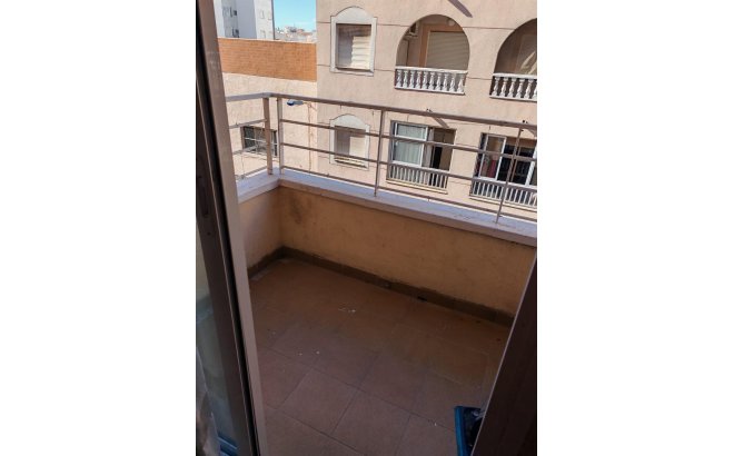 Resale - Apartment -
Torrevieja - Centro
