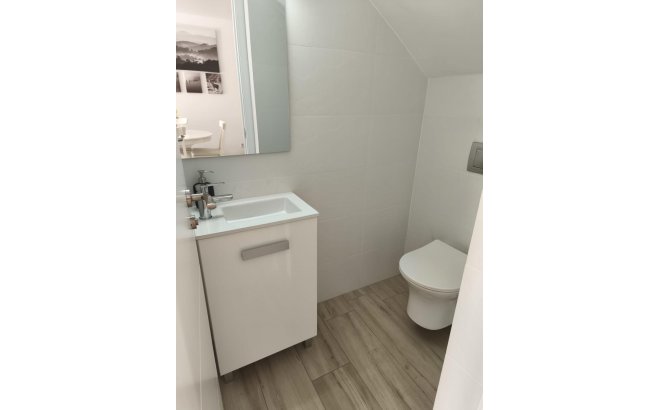 Herverkoop - Town House -
Torrevieja