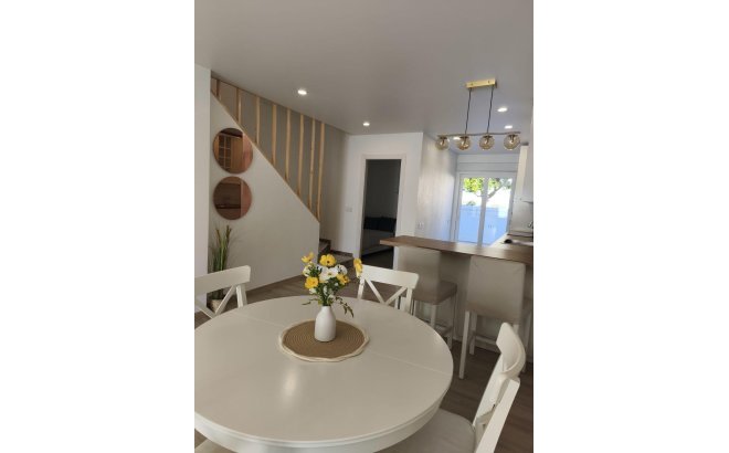 Herverkoop - Town House -
Torrevieja