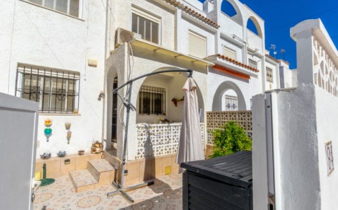 Revente - Town House -
Torrevieja - Costa Blanca