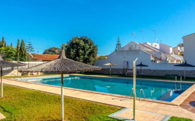 Revente - Town House -
Torrevieja - Costa Blanca