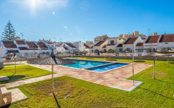 Revente - Town House -
Torrevieja - Costa Blanca