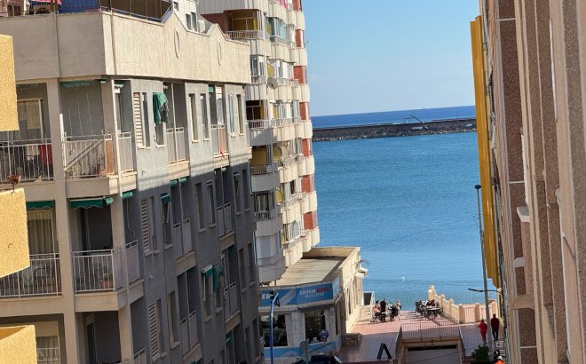 Resale - Apartment -
Torrevieja - Costa Blanca