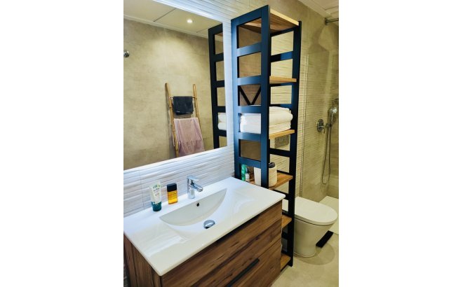 Resale - Apartment -
Torrevieja - Costa Blanca