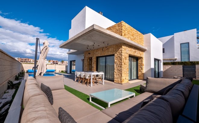 Resale - Villa -
Ciudad Quesada - Costa Blanca