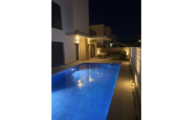 Resale - Villa -
Ciudad Quesada - Costa Blanca