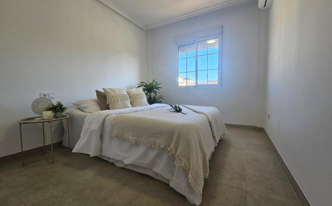 Resale - Apartment -
Orihuela Costa - Lomas de Cabo Roig