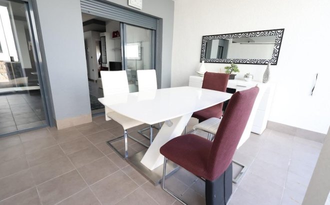 Resale - Bungalow -
Orihuela Costa - Costa Blanca