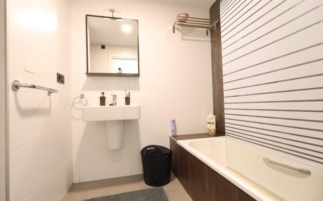 Resale - Bungalow -
Orihuela Costa - Costa Blanca