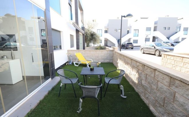 Resale - Bungalow -
Orihuela Costa - Costa Blanca