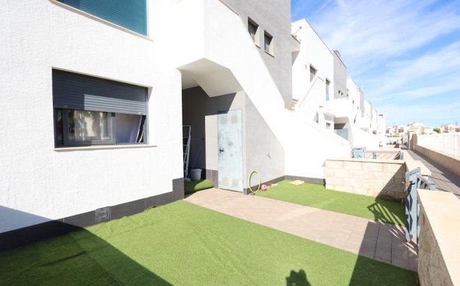 Resale - Bungalow -
Orihuela Costa - Costa Blanca