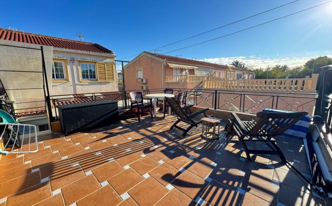 Resale - Terraced house -
Torrevieja - Playa De Los Naufragos