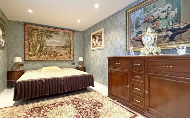 Resale - Villa -
Orihuela Costa - Costa Blanca