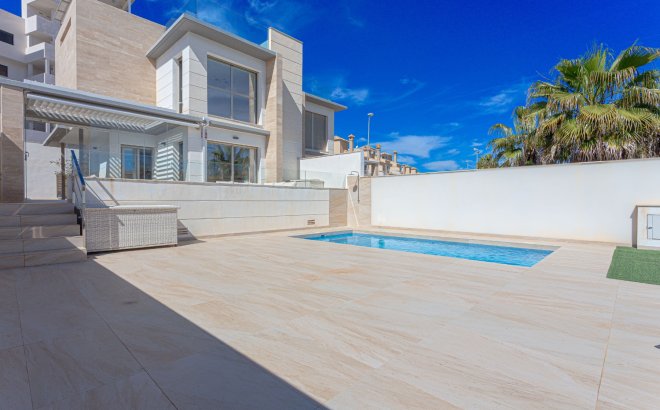 Resale - Villa -
Orihuela Costa - Costa Blanca