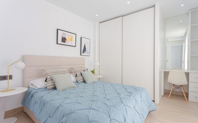 Resale - Villa -
Orihuela Costa - Costa Blanca