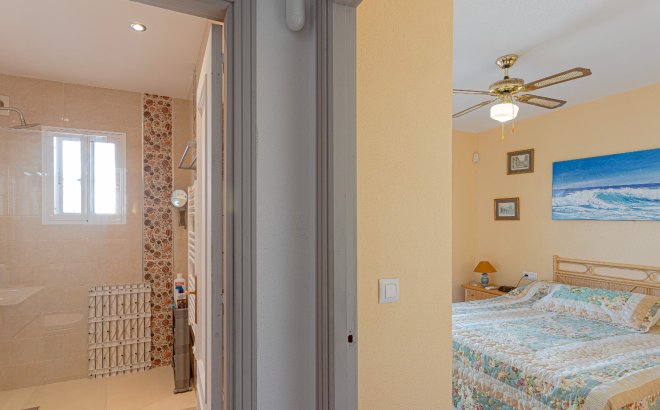 Resale - Villa -
Orihuela Costa - Costa Blanca