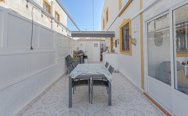Resale - Villa -
Orihuela Costa - Costa Blanca