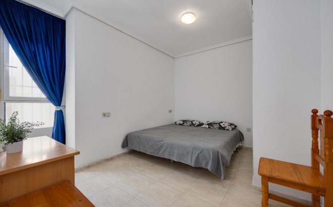 Resale - Apartment -
Torrevieja - Playa del Cura