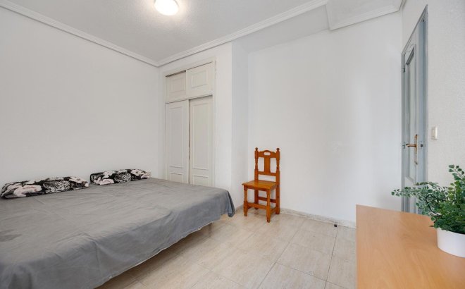 Resale - Apartment -
Torrevieja - Playa del Cura