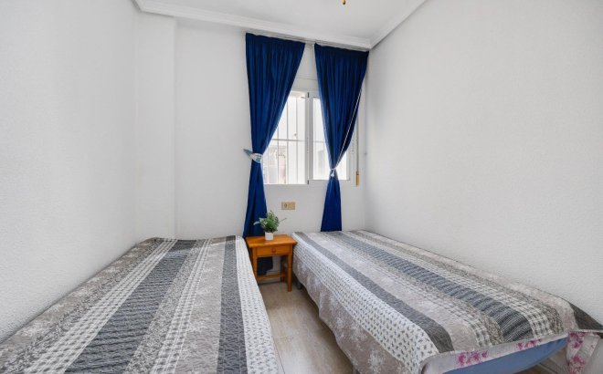 Resale - Apartment -
Torrevieja - Playa del Cura