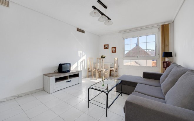 Resale - Apartment -
Torrevieja - Centro