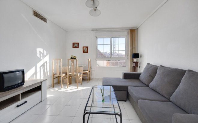 Resale - Apartment -
Torrevieja - Centro