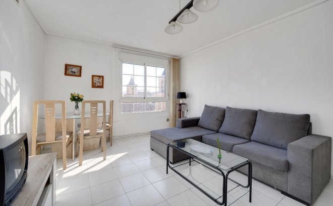 Resale - Apartment -
Torrevieja - Centro