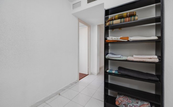 Resale - Apartment -
Torrevieja - Centro