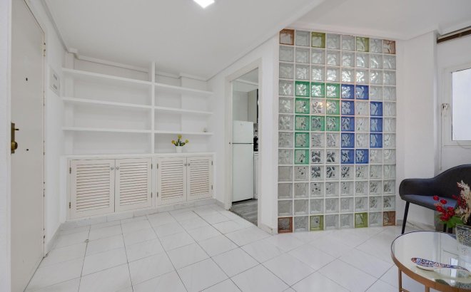 Resale - Apartment -
Torrevieja - Centro