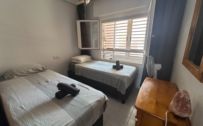 Resale - Apartment -
Torrevieja - Centro